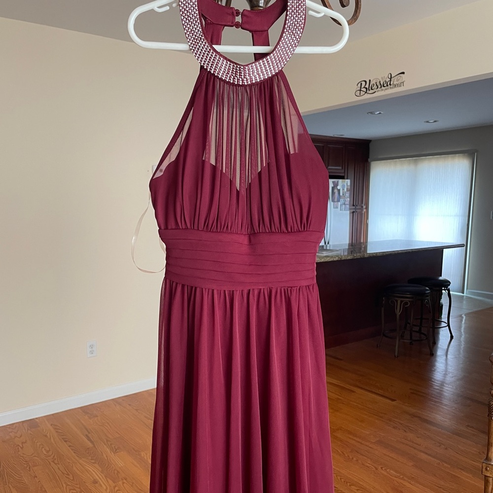 Burgundy Dress Size:1 Pleated Worn 1x Gems along neckline